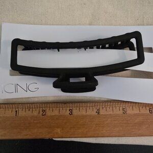 Black Icing‎ Claw Clip